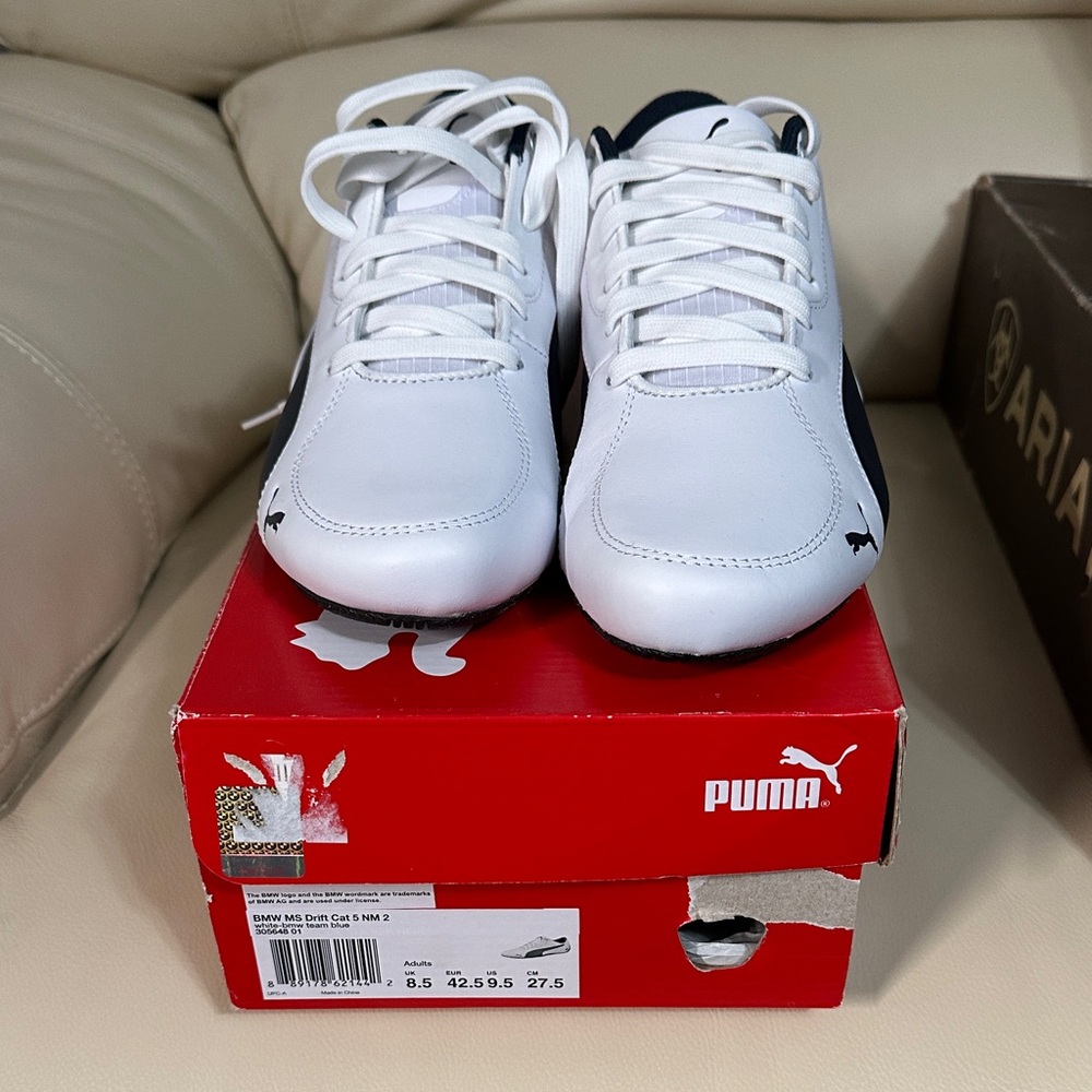 Puma Men's White and Black Athletic Shoes